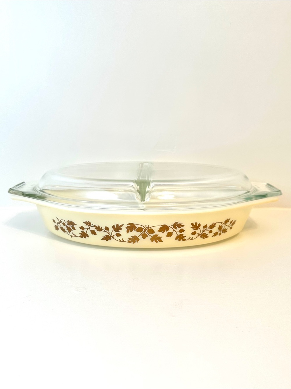 Vintage Pyrex Golden Acorn 1.5 Quart Divided Casserole Dish & Lid